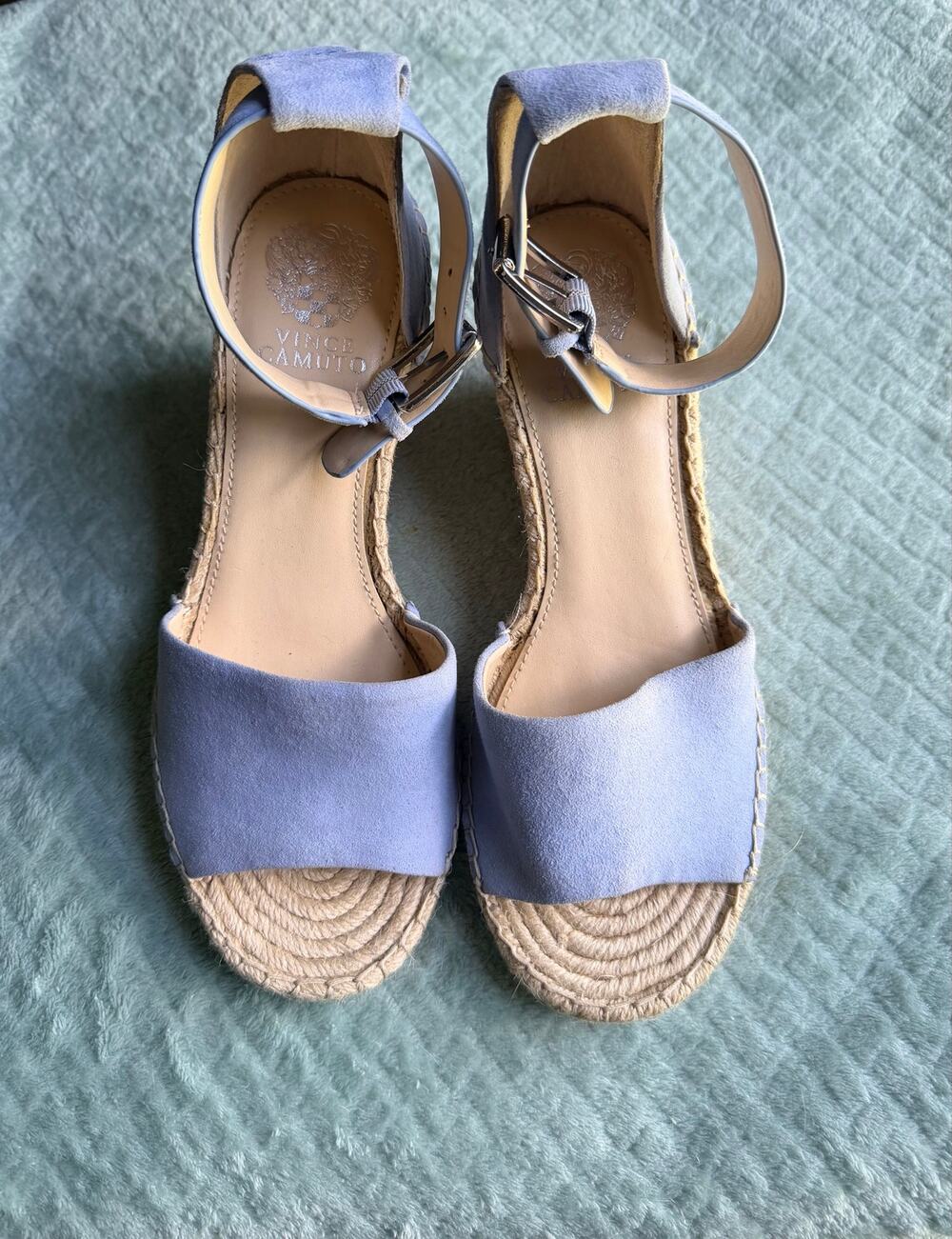 Size 9 blue suede Vince Camuto Leera espadrille wedge sandals